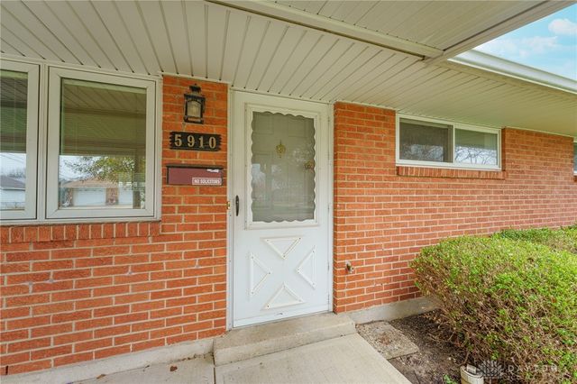5910 Shady Oak Street, Dayton, OH 45424