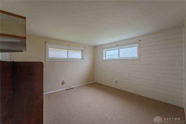 5910 Shady Oak Street, Dayton, OH 45424