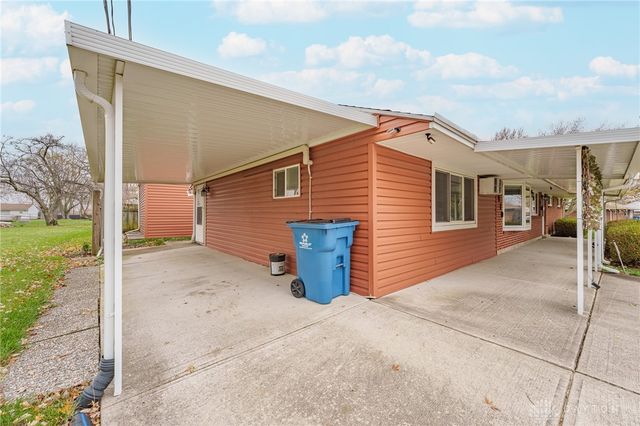 5910 Shady Oak Street, Dayton, OH 45424