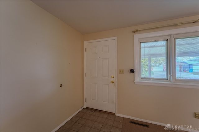 5910 Shady Oak Street, Dayton, OH 45424