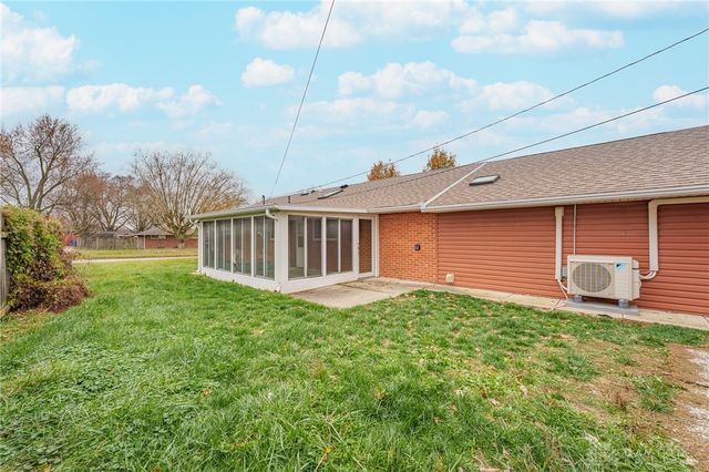 5910 Shady Oak Street, Dayton, OH 45424