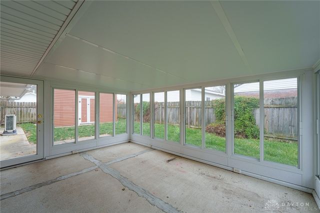 5910 Shady Oak Street, Dayton, OH 45424