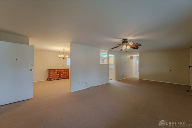 5910 Shady Oak Street, Dayton, OH 45424