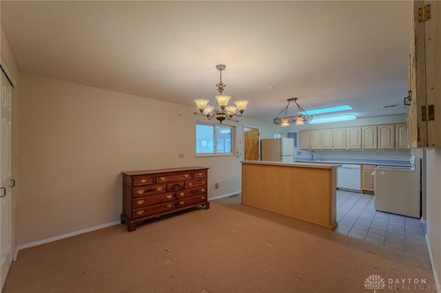 5910 Shady Oak Street, Dayton, OH 45424