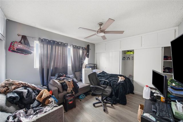 1939 Chariton, Los Angeles, CA 90034