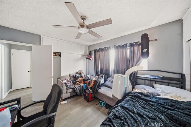 1939 Chariton, Los Angeles, CA 90034