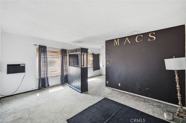 1939 Chariton, Los Angeles, CA 90034