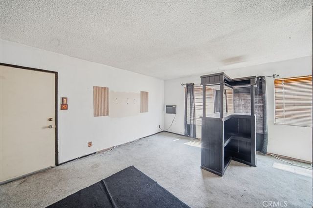 1939 Chariton, Los Angeles, CA 90034