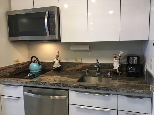 1700 Ala Moana Boulevard 3803, Honolulu, HI 96815