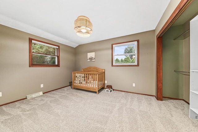 6436 Riverdale LANE, Greendale, WI 53129