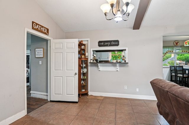 305 Cockrell Hill Road, Ovilla, TX 75154