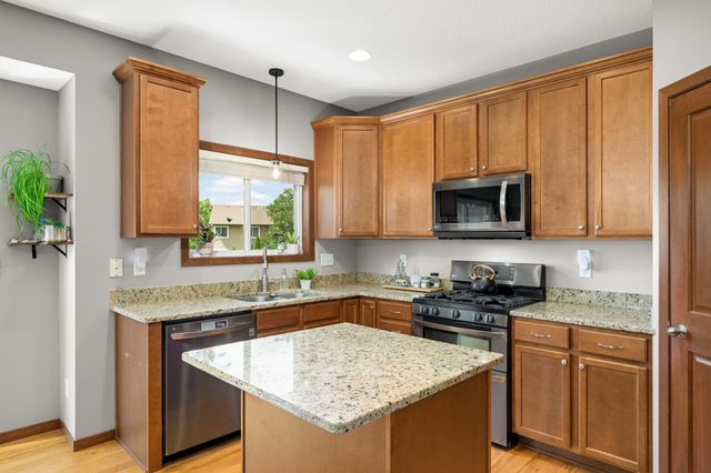 16280 Tahinka Court NW, Prior Lake, MN 55372