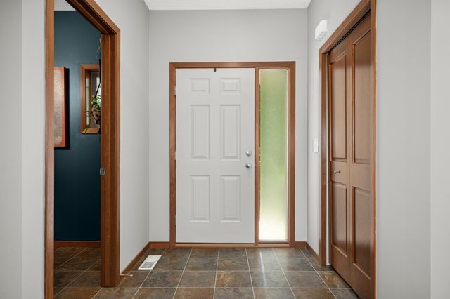 16280 Tahinka Court NW, Prior Lake, MN 55372