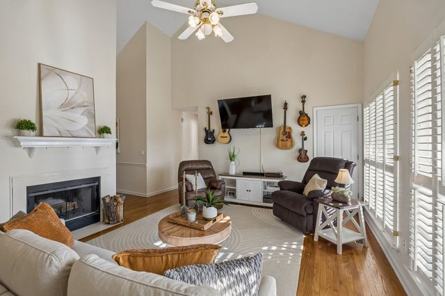 7128 Catherine Dr, Fairview, TN 37062