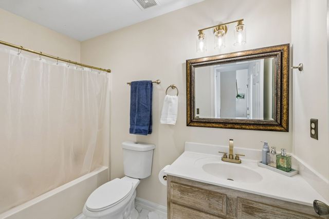 7128 Catherine Dr, Fairview, TN 37062