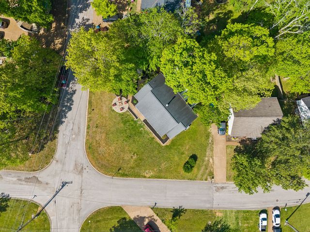 7128 Catherine Dr, Fairview, TN 37062