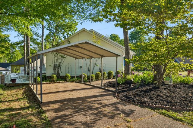 7128 Catherine Dr, Fairview, TN 37062