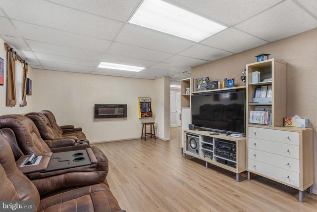 3131 ASHWOOD DR, Dunkirk, MD 20754