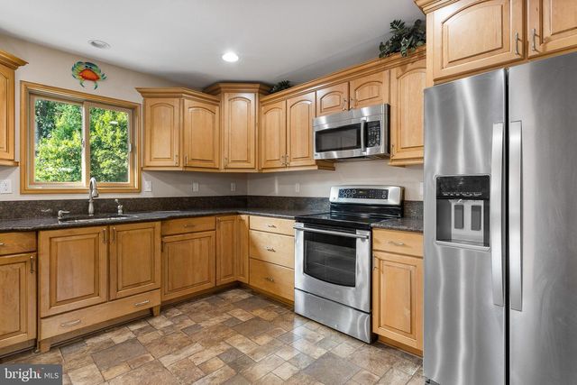 3131 ASHWOOD DR, Dunkirk, MD 20754