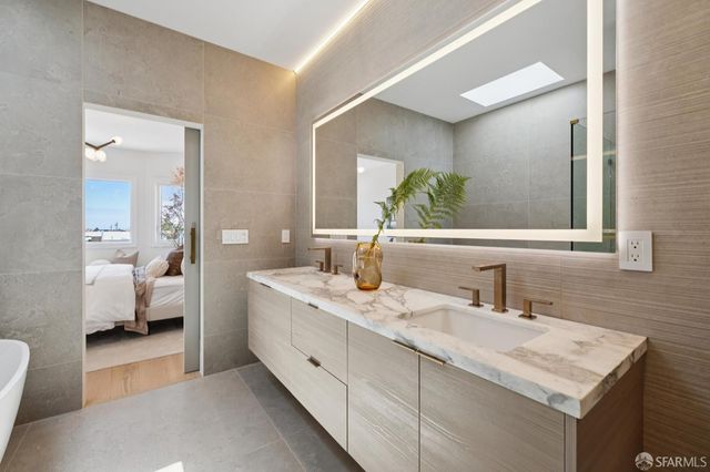 1759 21st Avenue, San Francisco, CA 94122
