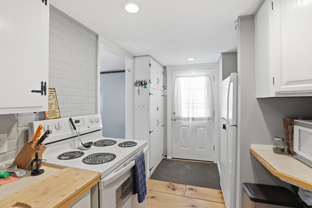 25 Pepperell Road, Brookline, NH 03033