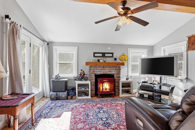 25 Pepperell Road, Brookline, NH 03033