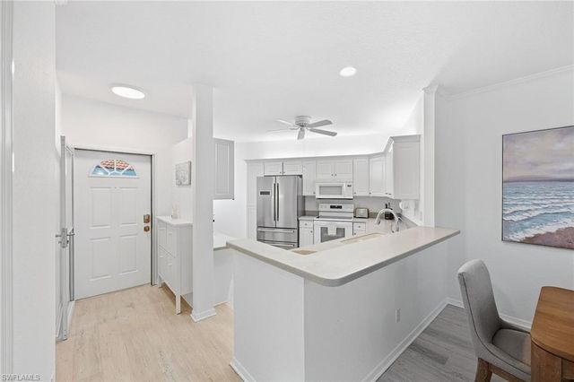 8315 Excalibur CIR P11, Naples, FL 34108