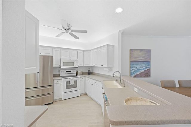 8315 Excalibur CIR P11, Naples, FL 34108