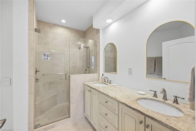 8315 Excalibur CIR P11, Naples, FL 34108