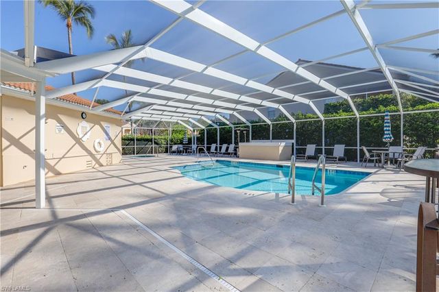 8315 Excalibur CIR P11, Naples, FL 34108