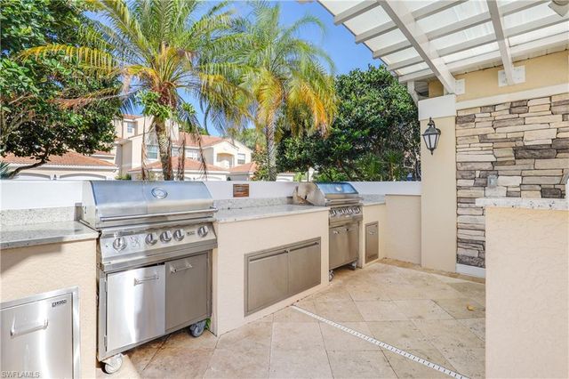 8315 Excalibur CIR P11, Naples, FL 34108