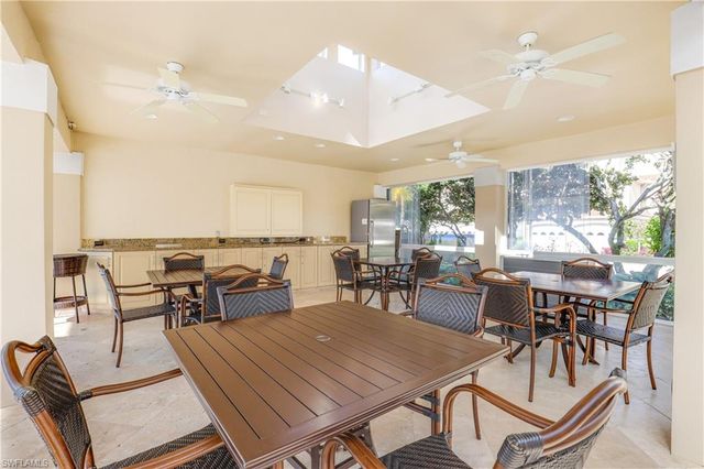 8315 Excalibur CIR P11, Naples, FL 34108
