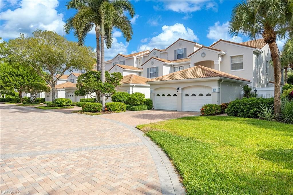 8315 Excalibur CIR P11, Naples, FL 34108