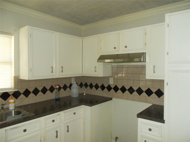 8152 Garland Street, Houston, TX 77017