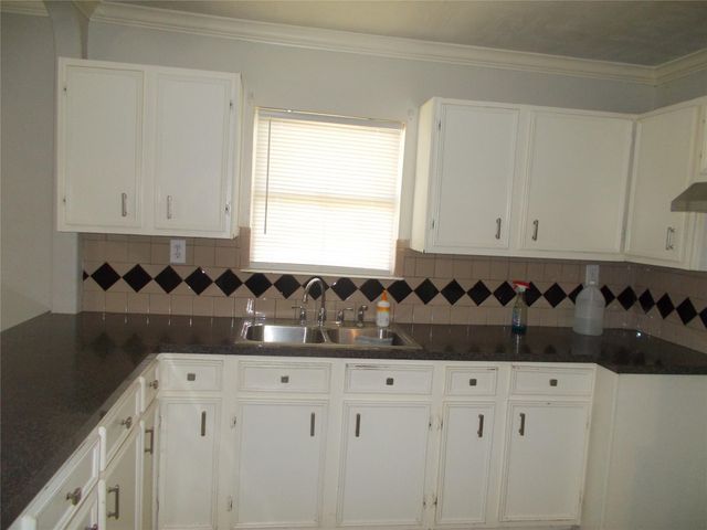 8152 Garland Street, Houston, TX 77017