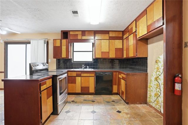 3244 Harbor Woods Road, Decatur, GA 30034