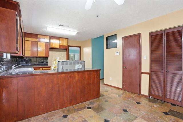 3244 Harbor Woods Road, Decatur, GA 30034