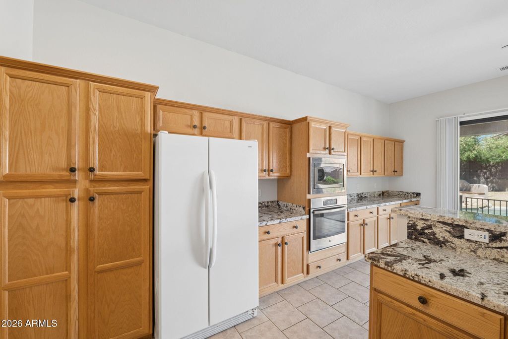 Image 12 of property listing at 4418 E JAEGER Road, Phoenix, AZ 85050