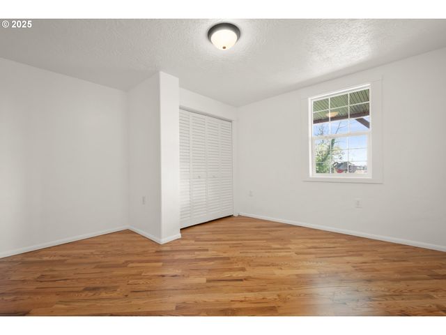 1006 COWLITZ Way, Kelso, WA 98626