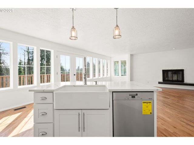 1006 COWLITZ Way, Kelso, WA 98626