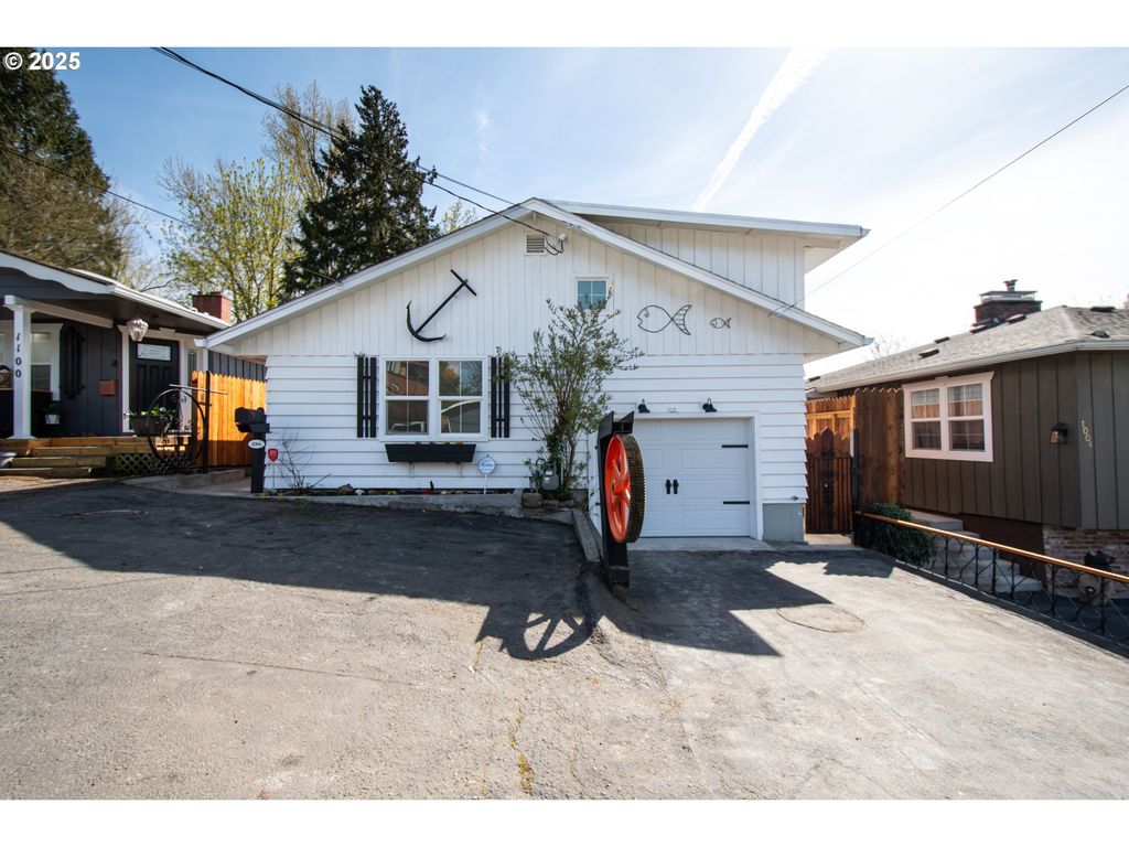 1006 COWLITZ Way, Kelso, WA 98626