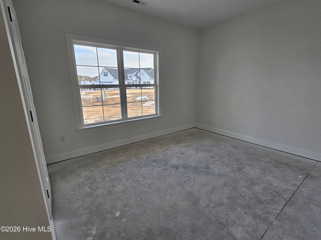 176 Country Cove Lane, Clinton, NC 28328