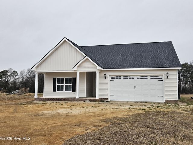176 Country Cove Lane, Clinton, NC 28328
