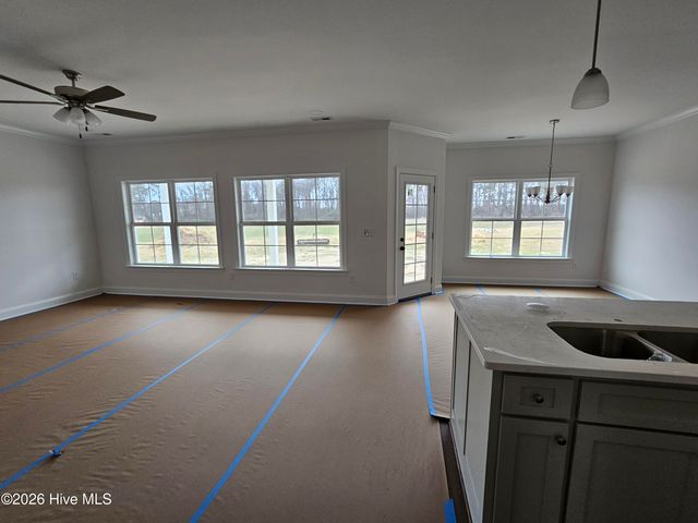 176 Country Cove Lane, Clinton, NC 28328