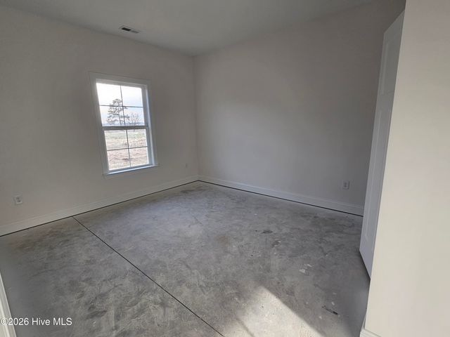 176 Country Cove Lane, Clinton, NC 28328