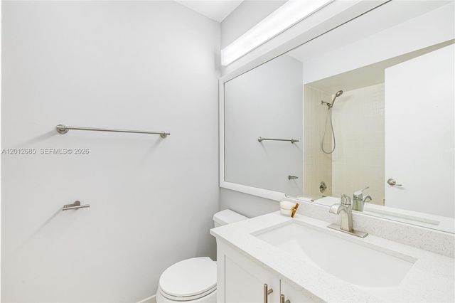 11301 SW 4th ST, Pembroke Pines, FL 33025