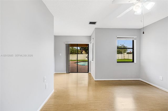 11301 SW 4th ST, Pembroke Pines, FL 33025