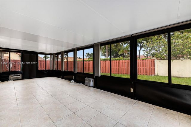 11301 SW 4th ST, Pembroke Pines, FL 33025