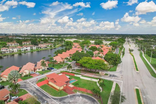 11301 SW 4th ST, Pembroke Pines, FL 33025