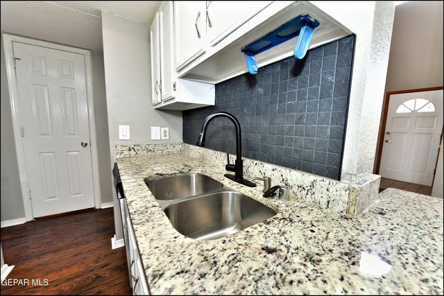 11051 ROCKDALE, El Paso, TX 79934